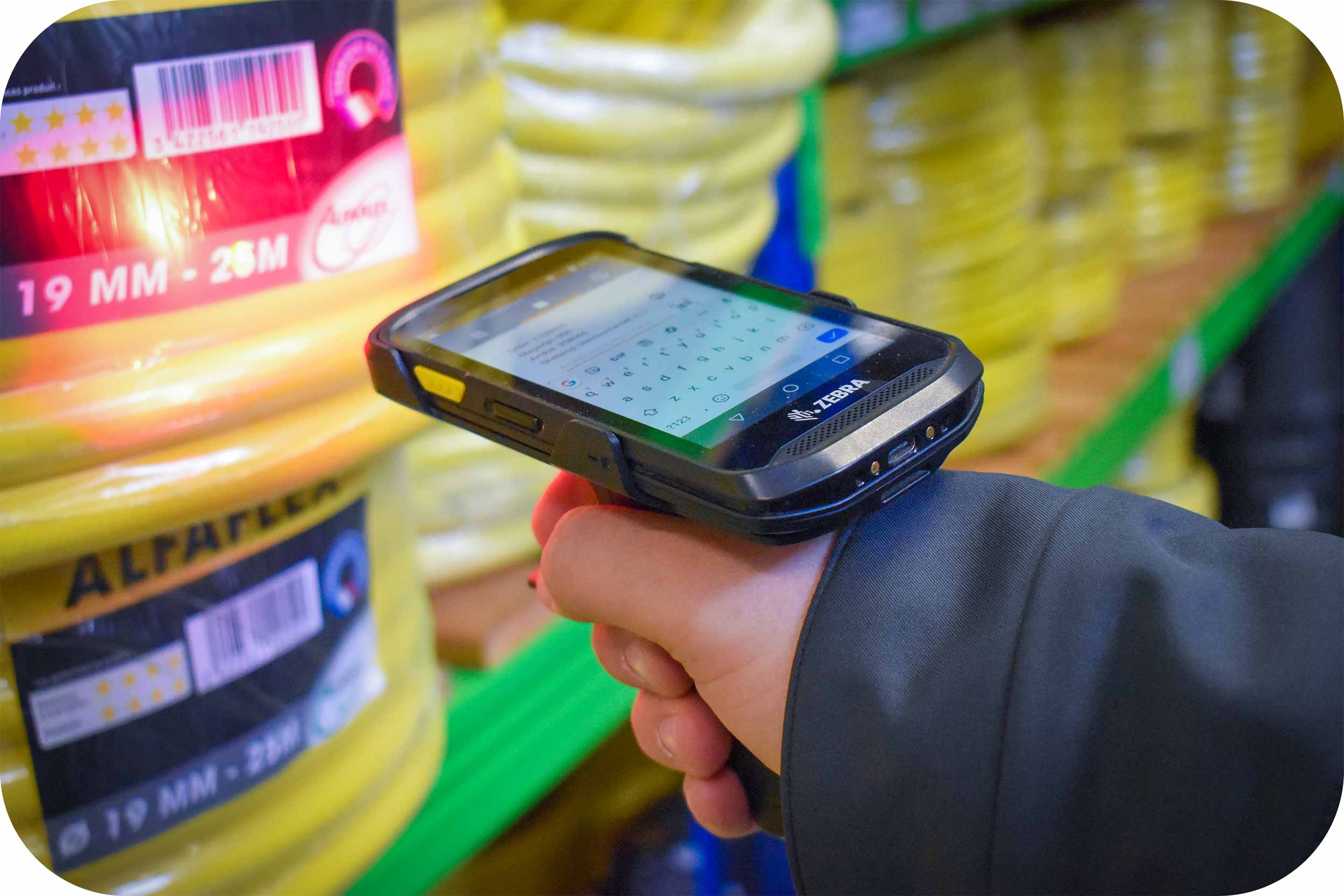 Met onze handscanners staat je bestelling in no-time klaar voor transport.